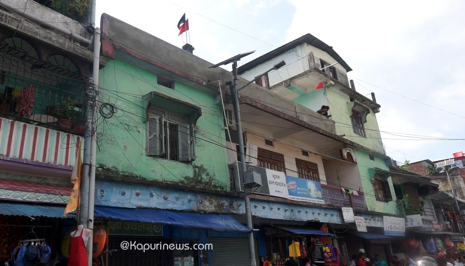 biplop-ghar-kabja