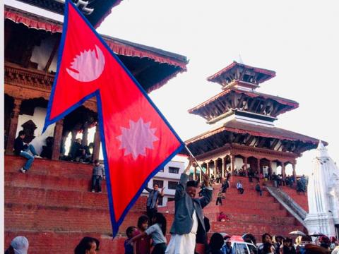 मुलुकलाई सङ्कटबाट जोगाउन पार्टी कार्यकर्ता भन्दा माथि उठेर नेपाली जनता बन्न जरुरी
