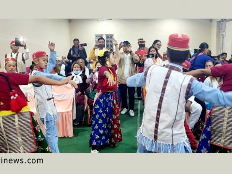 काँग्रेसको ल्होसारमा तामाङ, शेर्पा र शिङ्सा भोटे नृत्य
