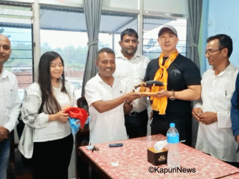 धरान १७ समाज हङकङका अध्यक्ष मधु चाम्लिङलाई सम्मान 