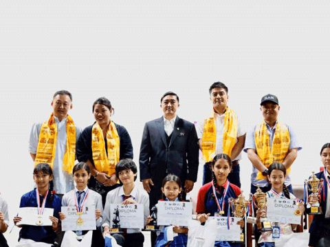 हिमालयन क्वीन्स ग्याम्बिट बुद्धिचालमा प्रिसियस अधिकारी च्याम्पियन