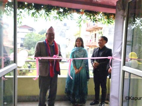 धरानमा युवाहरूको लगानीमा करिब एक करोडको ‘फियोन मेकअप स्टुडियो एण्ड एकेडेमी’ उद्घाटन धरानमा युवाहरूको लगानीमा करिब एक करोडको ‘फियोन मेकअप स्टुडियो एण्ड एकेडेमी’ उद्घाटन