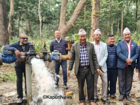 हर्क साम्पाङले रोकेको खानेपानीको ३ वटा डिप बोरिङ सञ्चालन गर्न कार्यवाहक प्रमुख बेघाद्वारा स्वीकृति हर्क साम्पाङले रोकेको खानेपानीको ३ वटा डिप बोरिङ सञ्चालन गर्न कार्यवाहक प्रमुख बेघाद्वारा स्वीकृति
