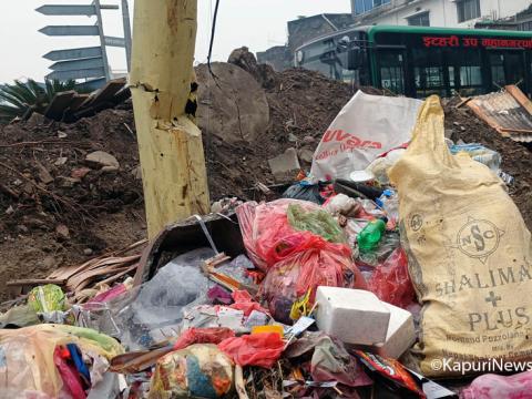 इटहरीमा बारम्बार बल्झिरहन्छ ‘फोहोरको रोग’