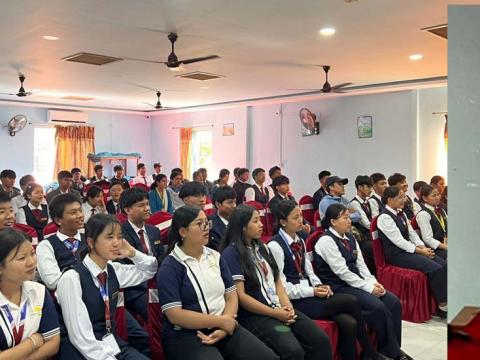 धरान मेघा कलेजका विद्यार्थीहरूलाई नेपाली सेना भर्ती सम्बन्धी जानकारीमूलक कक्षा 